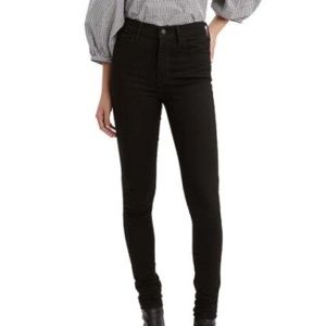 Levi’s Women’s 720 High-Rise Super-Skinny Jeans in Blackest Night (24)